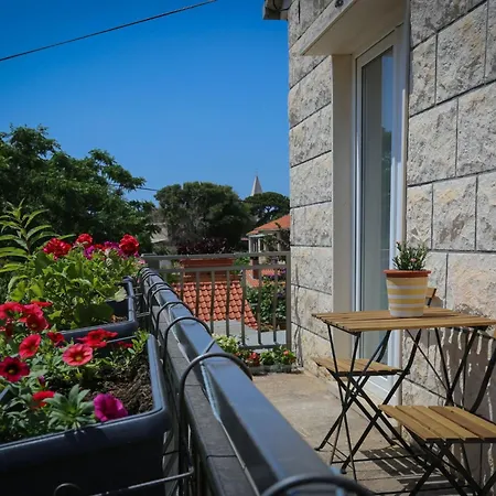 Marti - Three Bedroom With Balconies And Sea View - St דירה