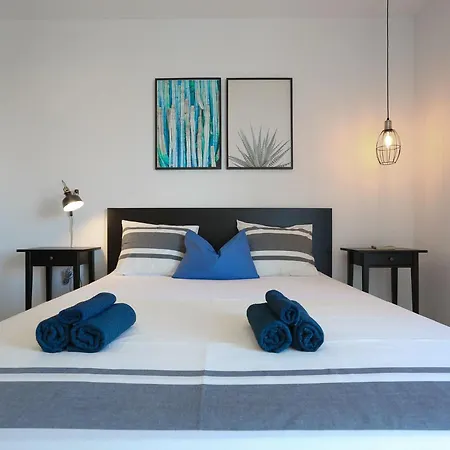 Marti - Three Bedroom With Balconies And Sea View - St סופטאר