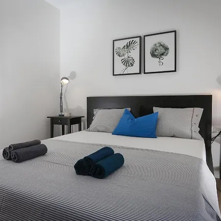 Marti - Three Bedroom With Balconies And Sea View - St *