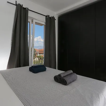 Marti - Three Bedroom With Balconies And Sea View - St סופטאר